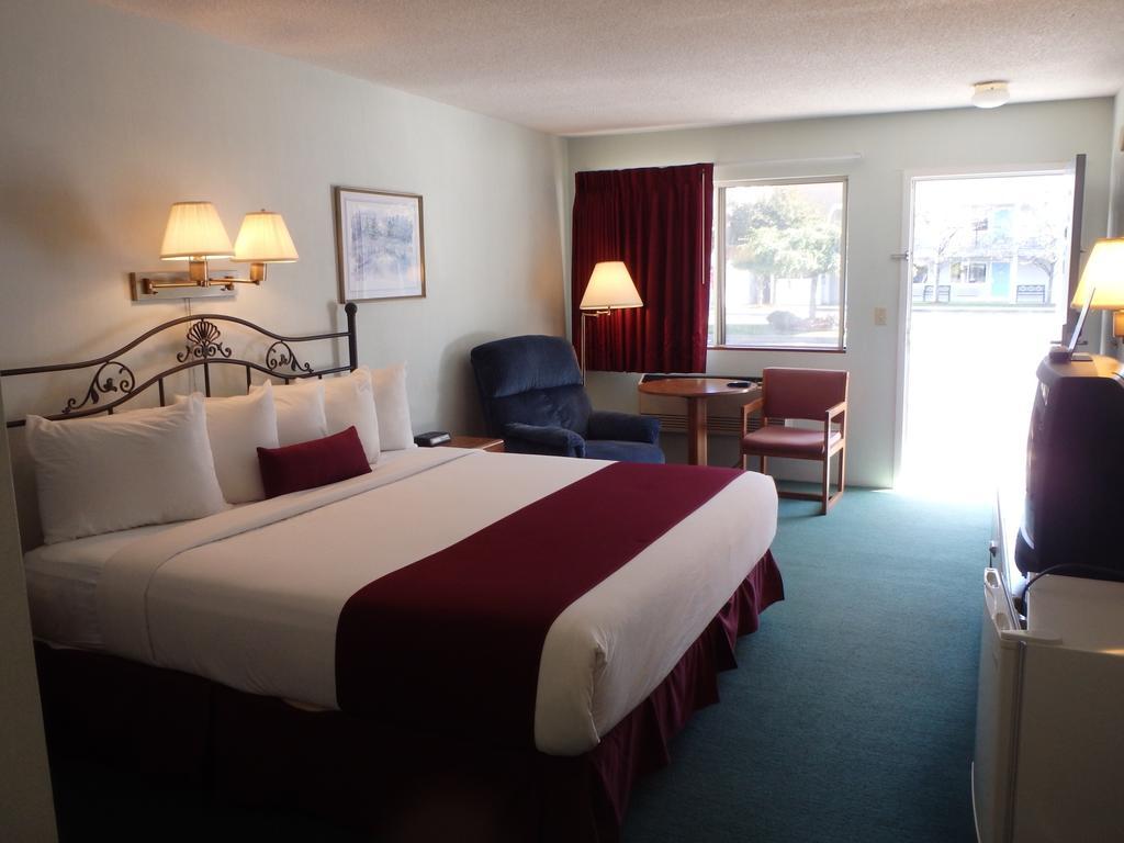 Americas Best Value Inn Saint Ignace Rum bild