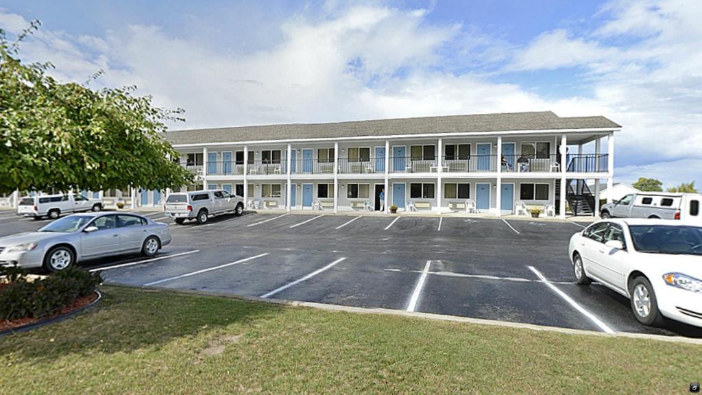 Americas Best Value Inn Saint Ignace Exteriör bild